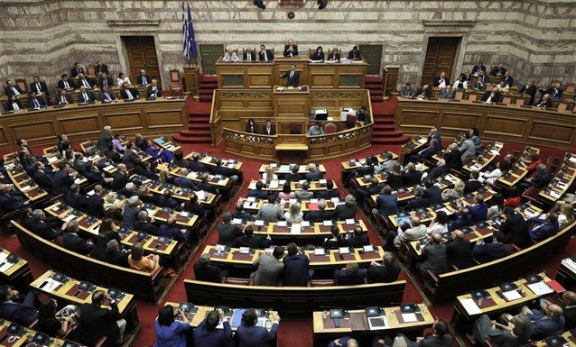 Οι αλλαγές που φέρνει για μισθωτούς, επαγγελματίες, αγρότες και επιχειρήσεις το φορολογικό νομοσχέδιο
