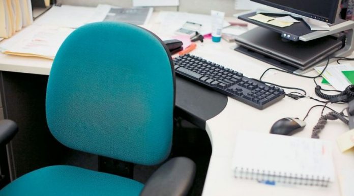 Τι αλλάζει στο Δημόσιο: Άδειες ειδικού σκοπού, εξυπηρέτηση πολιτών και ωράριο