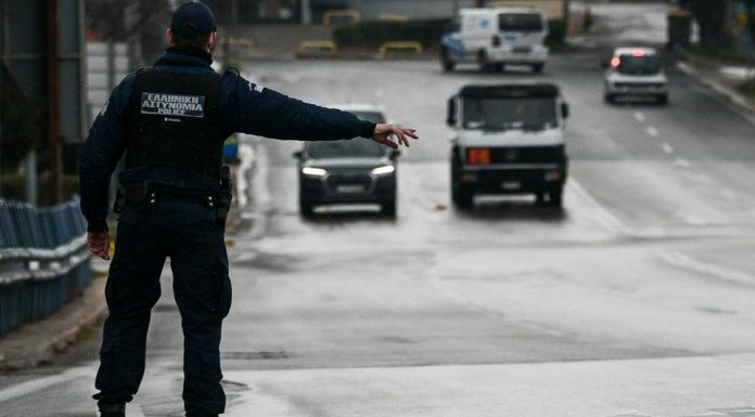 Νέα μέτρα: Πως θα γίνονται οι μετακινήσεις από τα ξημερώματα της Κυριακής