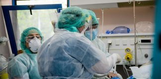 SOS της κυβέρνησης: Αυξημένα επίπεδα θανάτων και διασωληνωμένων τις επόμενες ημέρες