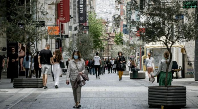 Πότε ανοίγουν τα σχολεία, το λιανεμπόριο, η εστίαση και ο τουρισμός