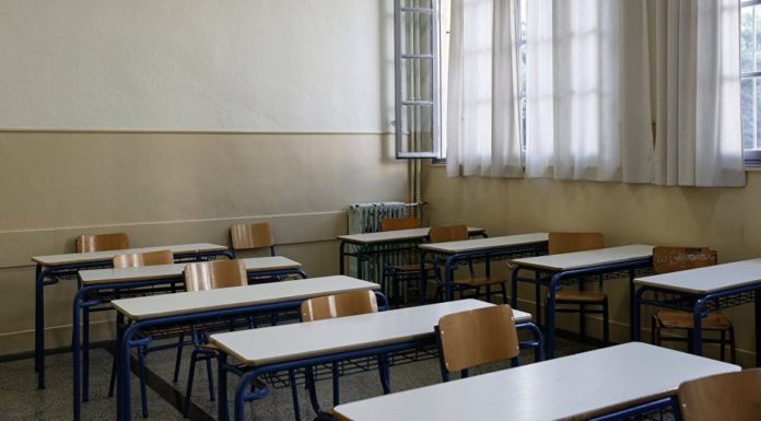Συνεδριάζει η Επιτροπή για τα σχολεία – Ποια τα σενάρια για Λύκεια και Γυμνάσια