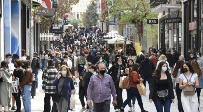 Lockdown: Ελευθέρας στα ταξίδια και τις δραστηριότητες – Ποιες είναι οι προϋποθέσεις
