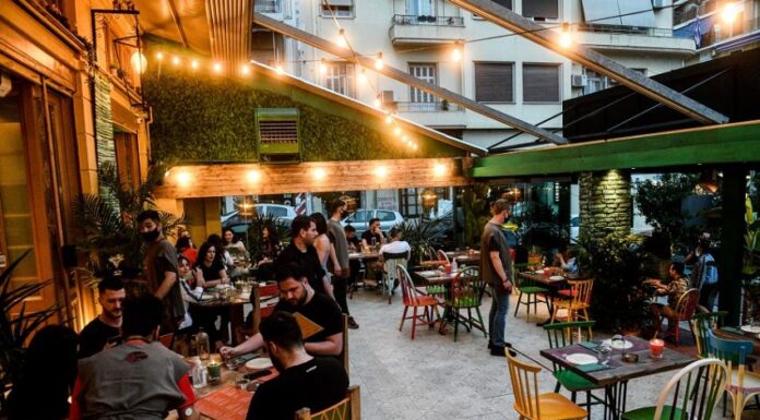 Τι ορίζει η ΚΥΑ για την λειτουργία των καταστημάτων εστίασης ψυχαγωγίας καθώς και των γηπέδων