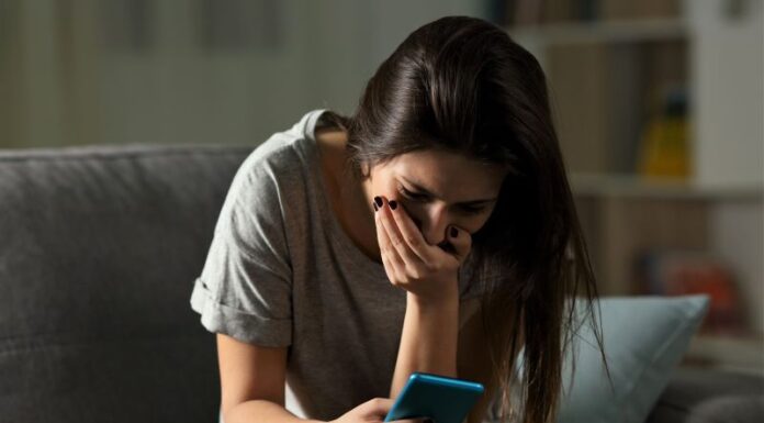 Revenge porn – Εξετάζεται η αναβάθμιση της πράξης σε κακούργημα