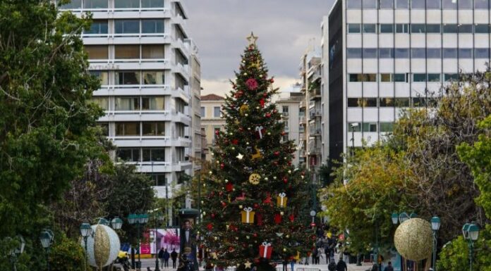 Χριστούγεννα και Πρωτοχρονιά με υποχρεωτικά τεστ και στους εμβολιασμένους;