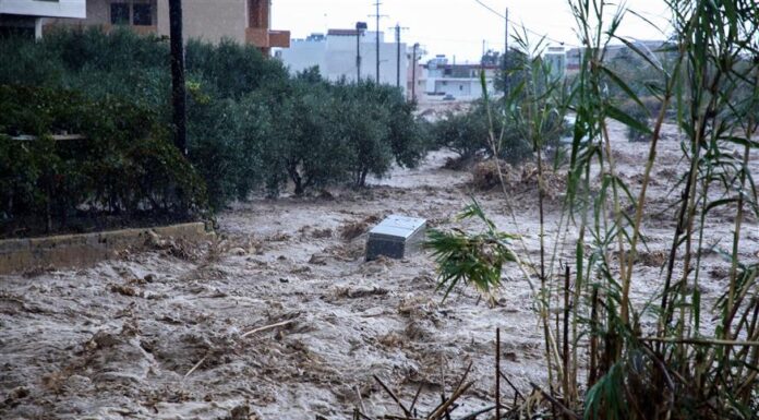 Έκτακτο δελτίο επιδείνωσης του καιρού – Έντονα φαινόμενα και κίνδυνος για πλημμύρες