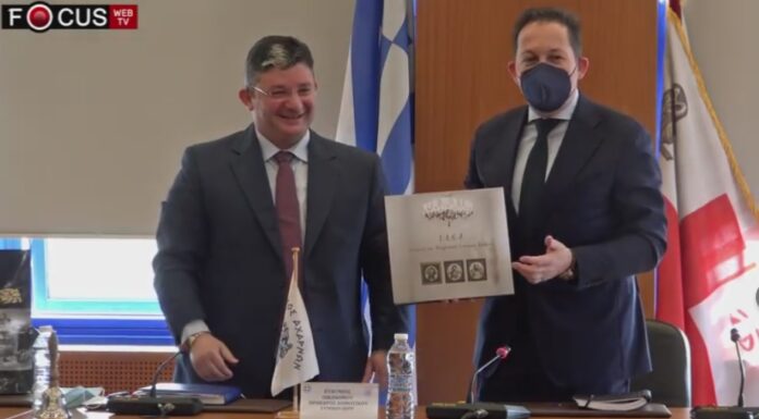 Σημαντική επίσκεψη του Αναπληρωτή Υπουργού Εσωτερικών Στέλιου Πέτσα στις Αχαρνές Στέλιος Πέτσας και Σπύρος Βρεττός δήμαρχος Αχαρνών