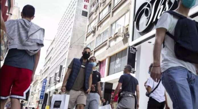 Τέλος η επίδειξη πιστοποιητικών εμβολιασμού νόσησης και η υποχρεωτικότητα της μάσκας στους κλειστούς χώρους