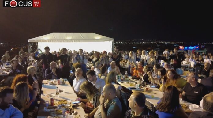 Το καλοκαιρινό γλέντι του συλλόγου Κρητών Αχαρνών Γλέντι συλλόγου Κρητών Αχαρνών