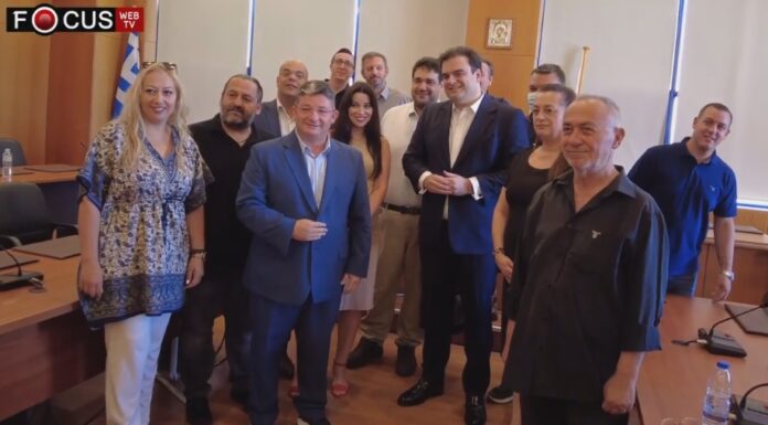 Σημαντική επίσκεψη του υπουργού Επικρατείας και Ψηφιακής Διακυβέρνησης Κυριάκου Πιερρακάκη και του υφυπουργού Ψηφιακής Διακυβέρνησης Θοδωρή Λιβάνιου στις Αχαρνές Επισκεψη υπουργού Επικρατείας Κ.Πιερρακάκη και Λιβανίου στις Αχαρνές