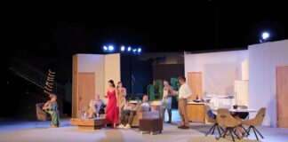 Βραδιές Πολιτισμού δήμου Αχαρνών με την θεατρική παράσταση «ΤΕΛΕΙΟΙ ΞΕΝΟΙ» Τέλειοι Ξένοι Βραδιές Πολιτισμού Αχαρνές