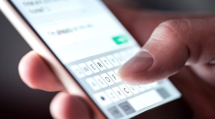 Τεχνητή Νοημοσύνη: Τα πλαστά e-mails ή τα SMS και οι προειδοποιήσεις των ειδικών exniti noimosini focus