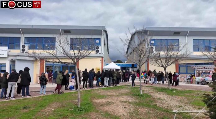 Με κέφι και παράδοση αλλά και με πολύ φαγητό μουσική τραγούδι και χορό γιόρτασαν οι Αχαρνές την Καθαρά Δευτέρα Καθαρά Δευτέρα Αχαρνές