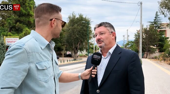 Ο δήμαρχος Αχαρνών και ο αρμόδιος αντιδήμαρχος για τα έργα της λεωφόρου Καραμανλή ανάπλαση λεωφόρου Καραμανλή